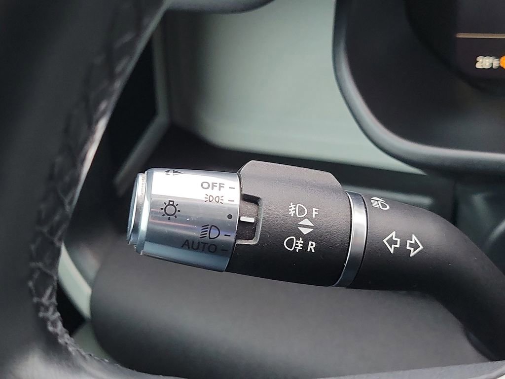 Used 2021 Land Rover Defender 110 SE image 11