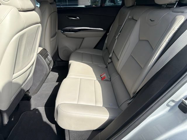 Used 2021 Cadillac XT4 Luxury FWD image 12