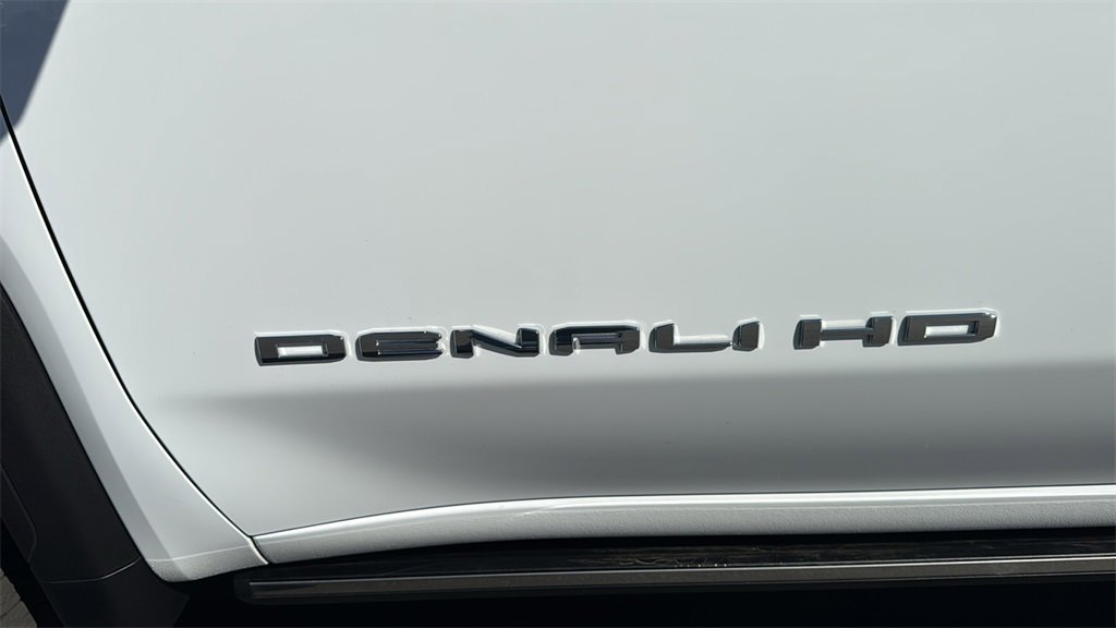 Used 2024 GMC Sierra 2500 Denali Ultimate image 8
