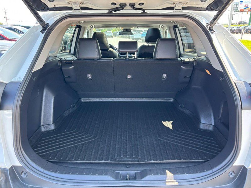 Used 2020 Toyota RAV4 XLE Premium FWD image 7