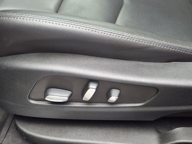 Certified 2023 Cadillac XT5 Premium Luxury w/ LPO, Floor Liner Package AWD/4WD image 23