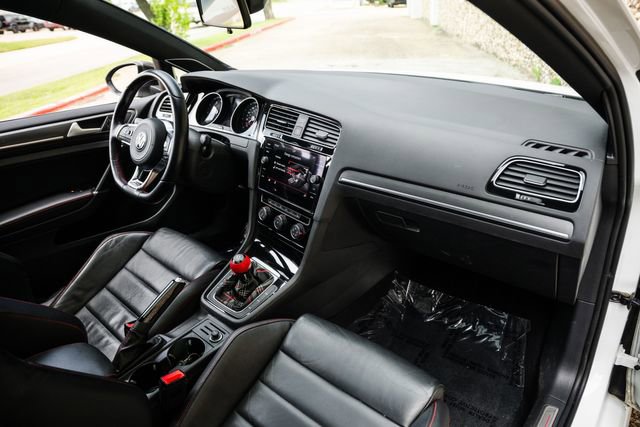Used 2019 Volkswagen GTI SE FWD image 23