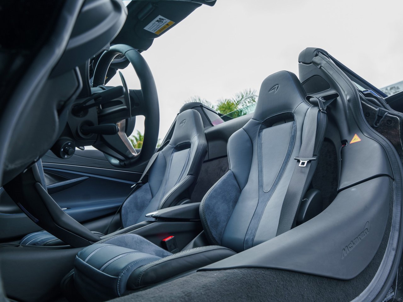 Used 2024 McLaren 750S Spider image 16