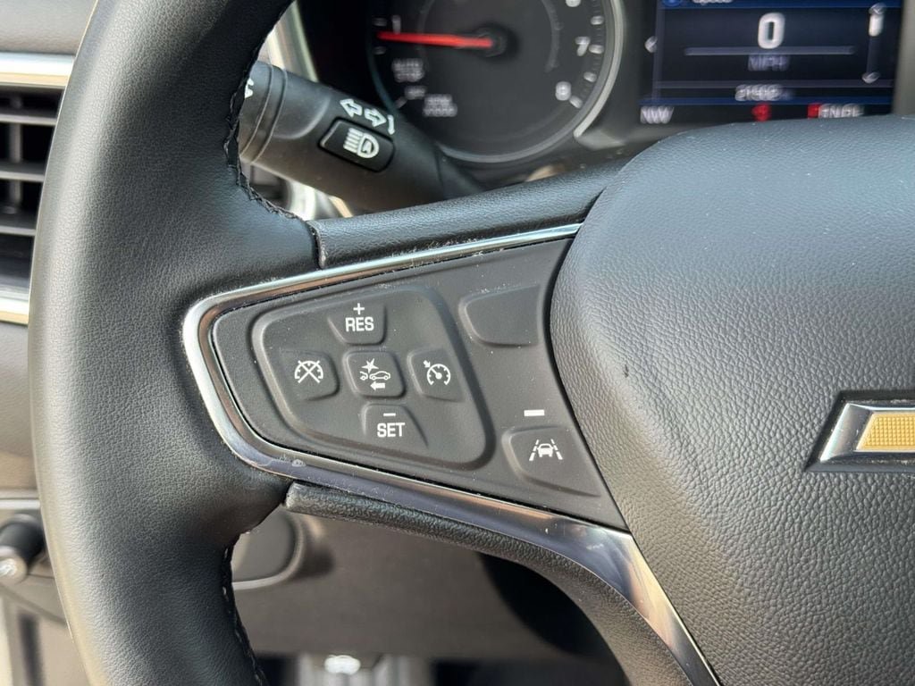 Used 2024 Chevrolet Equinox LT FWD image 12