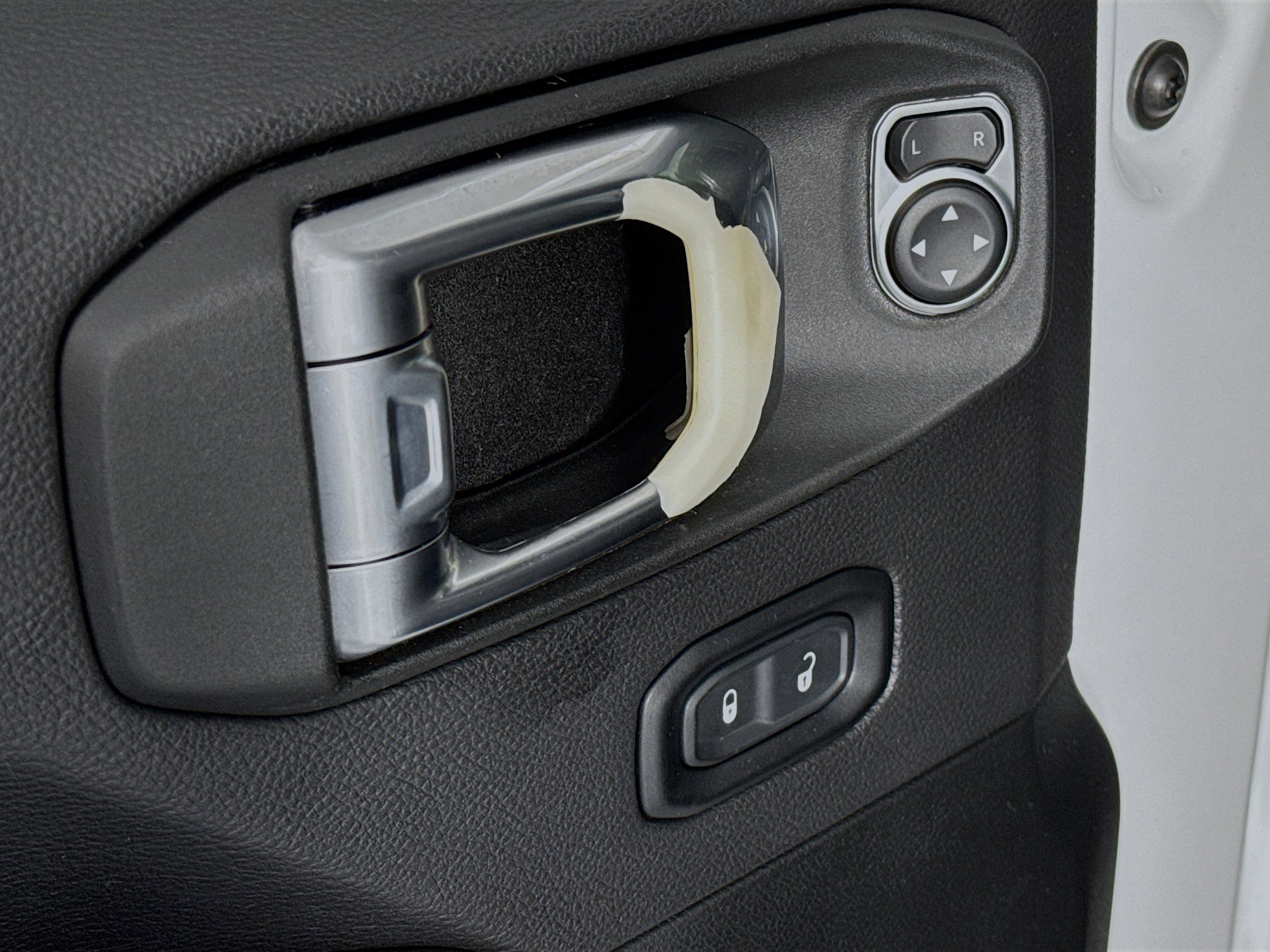 Used 2022 Jeep Wrangler Unlimited Sahara AWD/4WD image 18