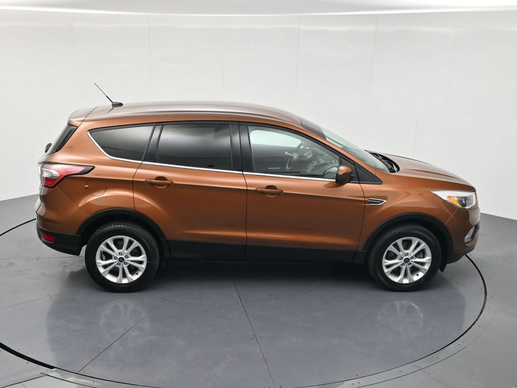 Used 2017 Ford Escape SE AWD/4WD image 37