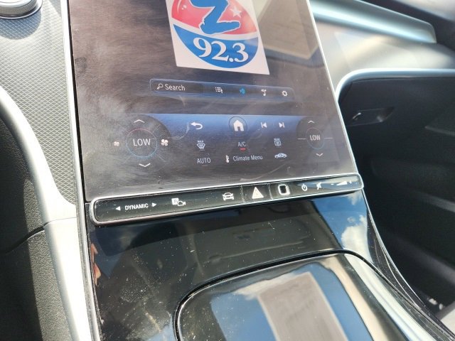 Used 2025 Mercedes-Benz C 300 Sedan image 29