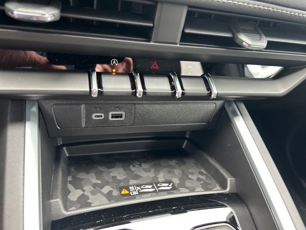 New 2025 Chevrolet Colorado LT w/ LT Convenience Package image 8