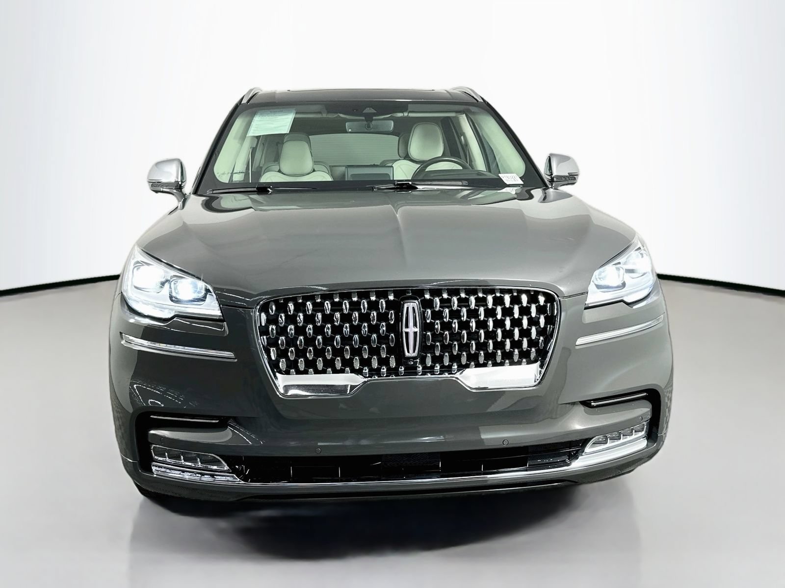 Used 2022 Lincoln Aviator Black Label w/ Dynamic Handling Package AWD/4WD image 2