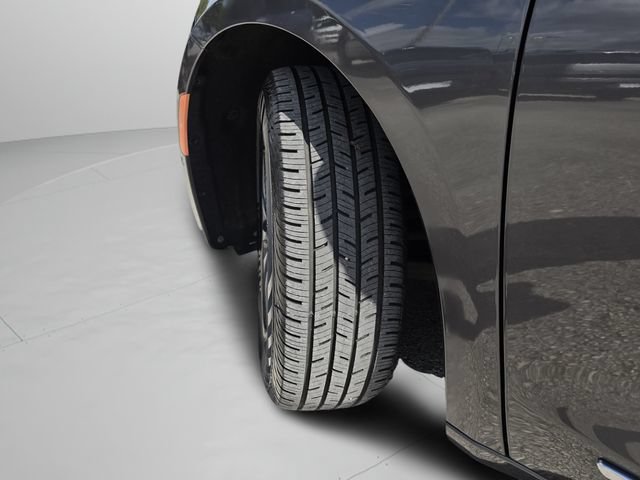 Used 2020 Chrysler Pacifica Touring-L Plus FWD image 44