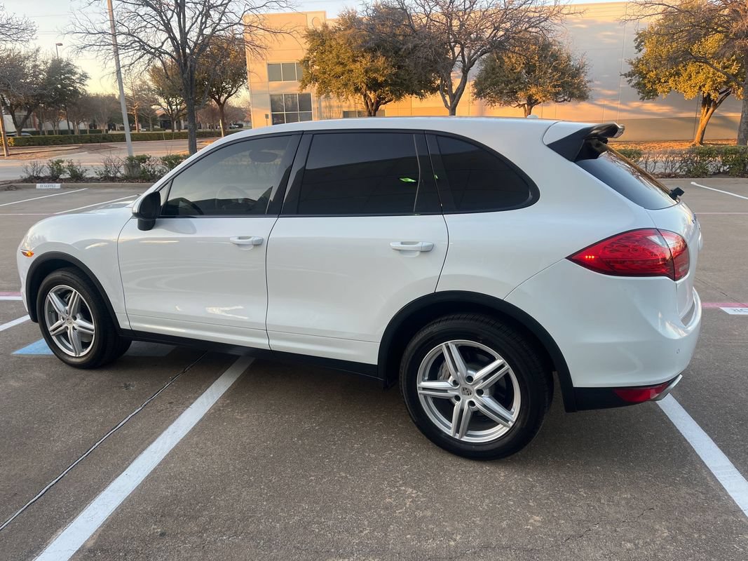 Used 2014 Porsche Cayenne S AWD/4WD image 6