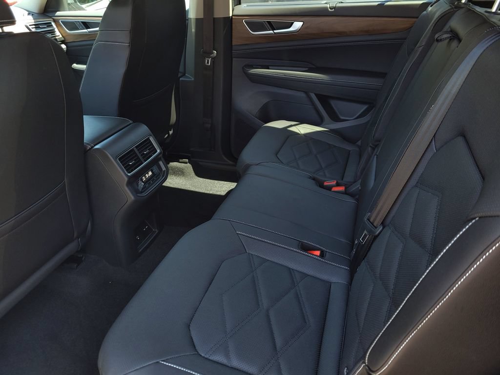 New 2026 Volkswagen Atlas SE FWD image 5