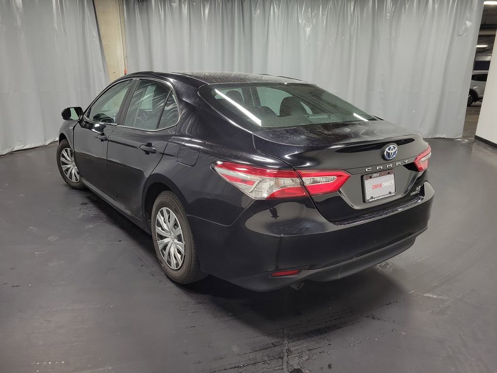Used 2018 Toyota Camry LE image 6