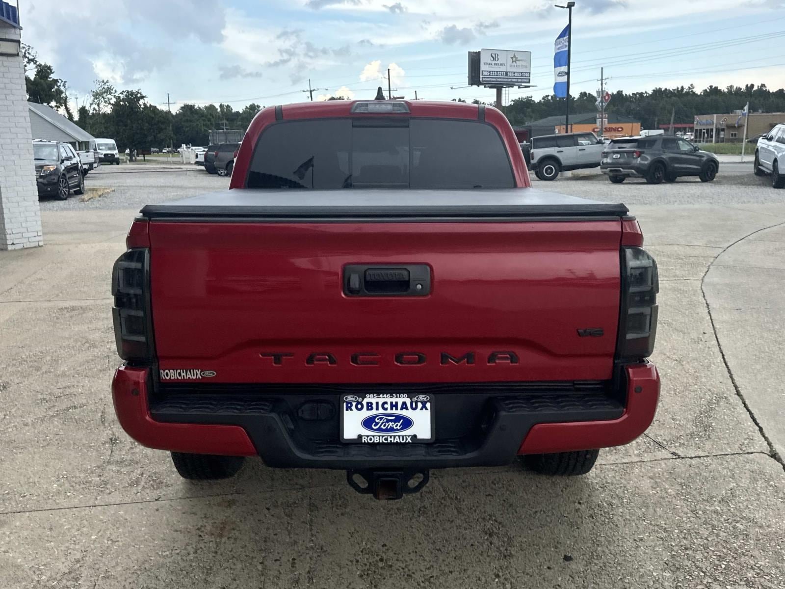 Used 2021 Toyota Tacoma TRD Off-Road w/ Technology Package AWD/4WD image 6