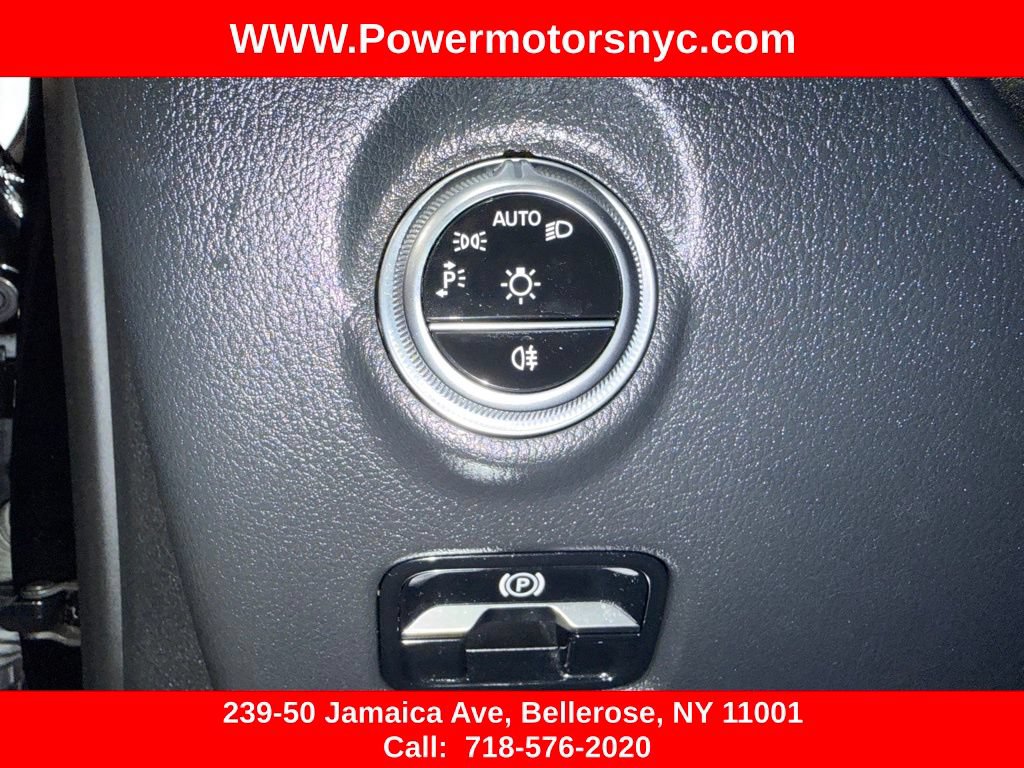 Used 2022 Mercedes-Benz C 300 4MATIC Sedan w/ Pinnacle Trim Package image 48