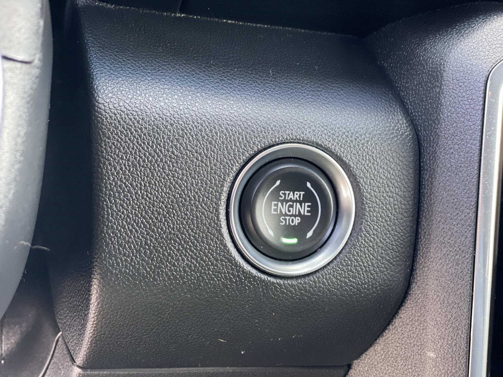 Used 2026 GMC Acadia Elevation image 16