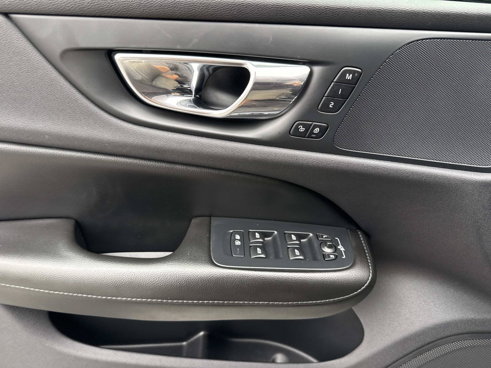 Used 2019 Volvo S60 T5 Momentum w/ Premium Package FWD image 19