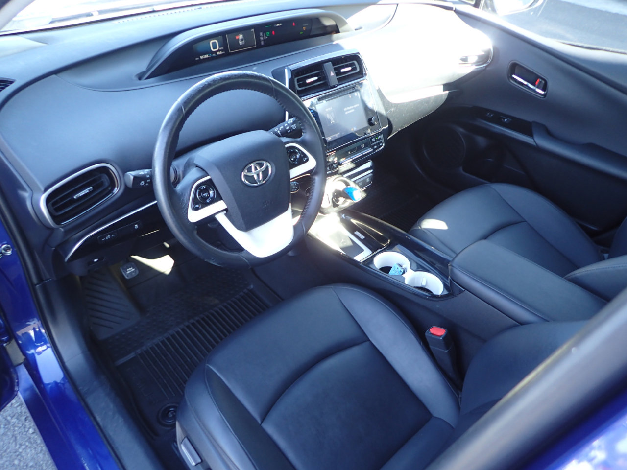 Used 2016 Toyota Prius Four image 9