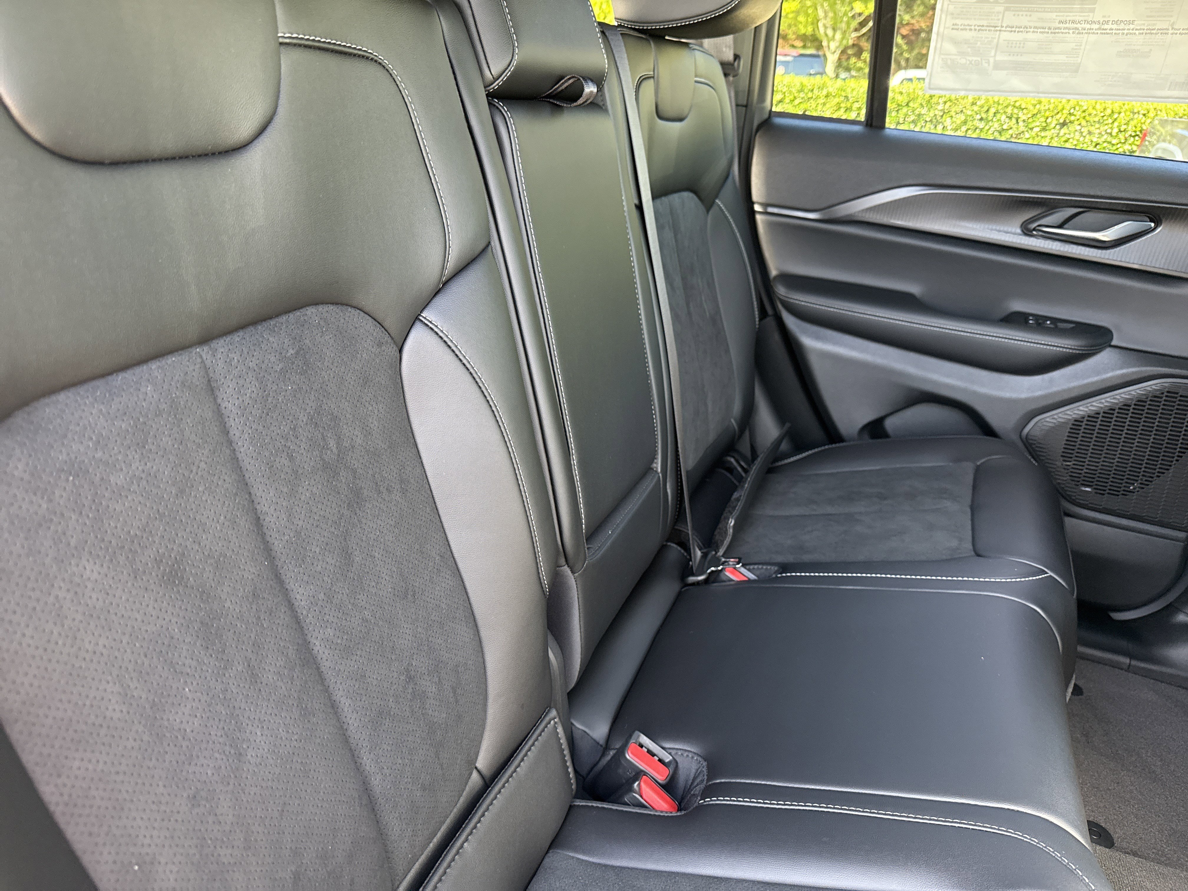 New 2025 Jeep Grand Cherokee Altitude image 16