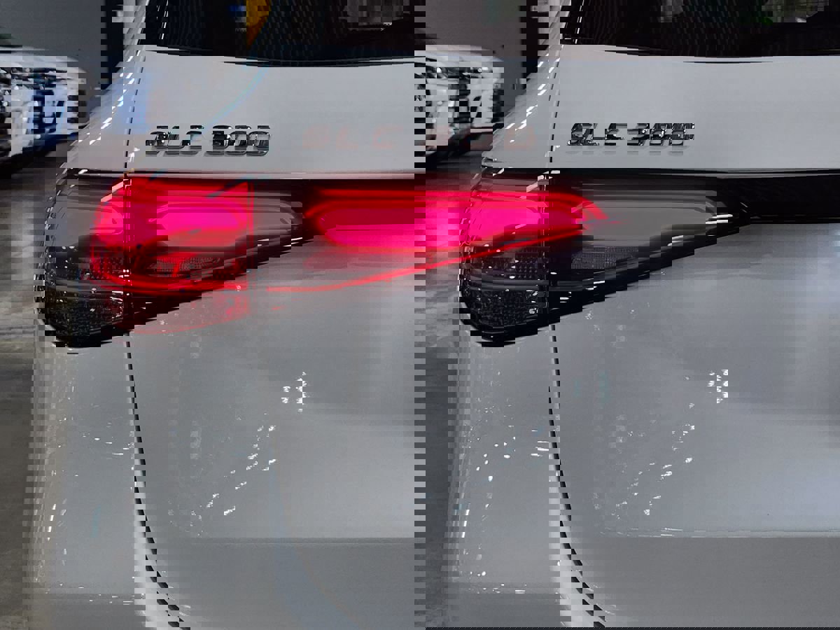 Used 2025 Mercedes-Benz GLC 300 4MATIC image 20