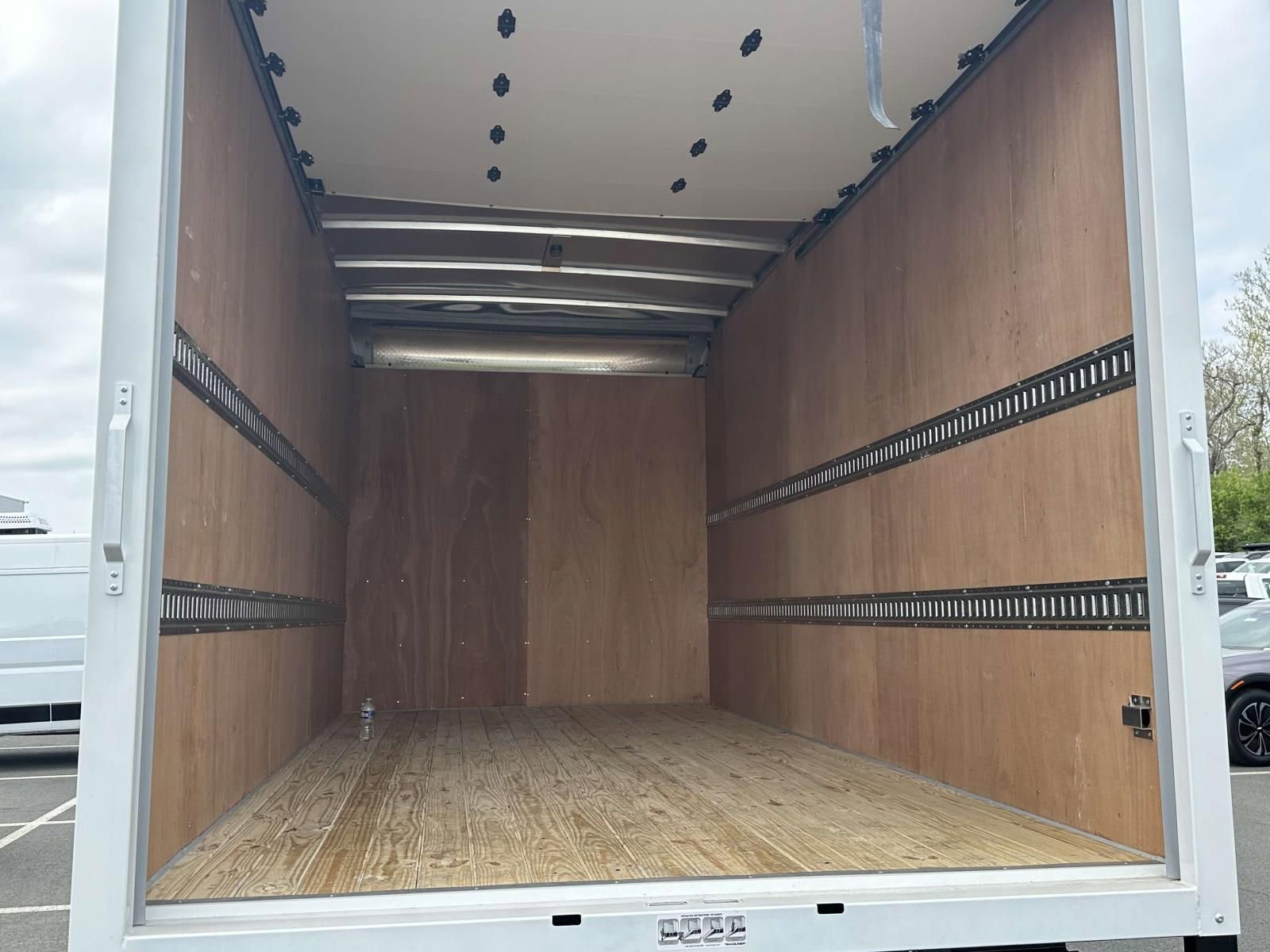 New 2024 Chevrolet Low Cab Forward image 8