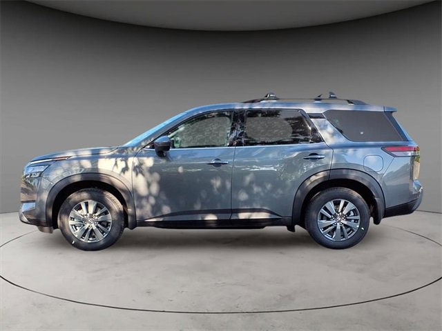 New 2025 Nissan Pathfinder SV image 2