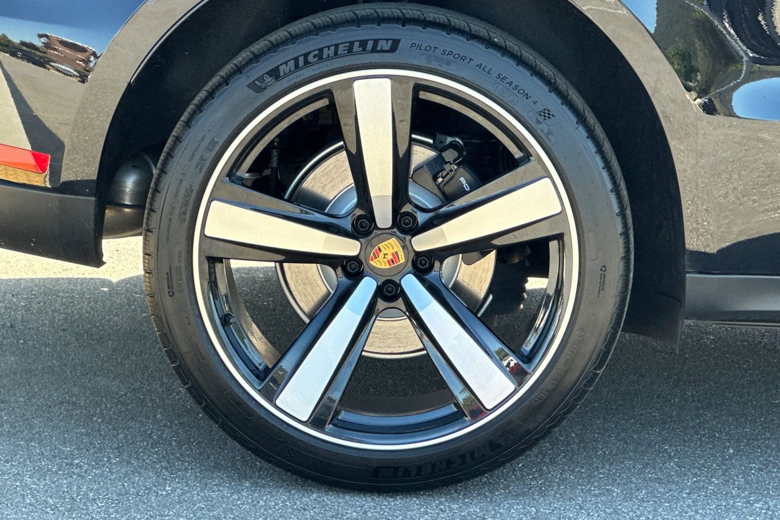 New 2026 Porsche Macan AWD/4WD image 43