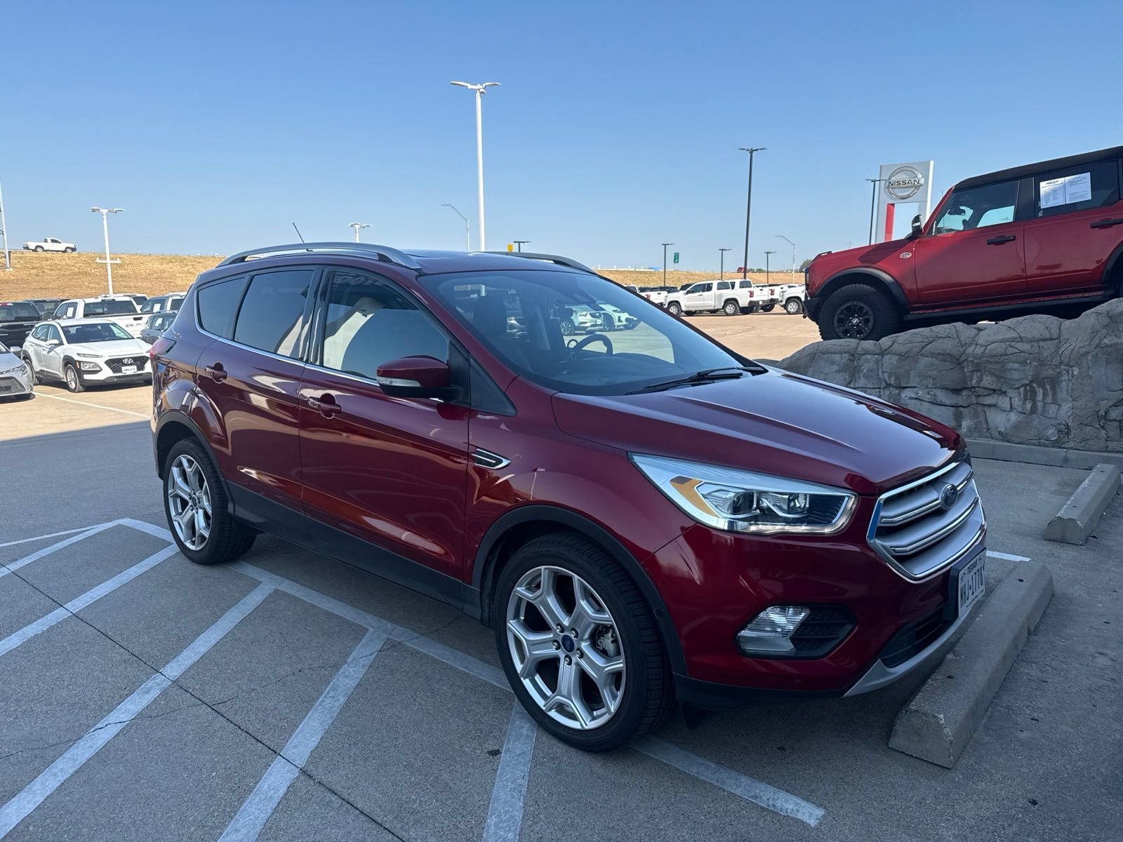 Used 2019 Ford Escape Titanium FWD image 3