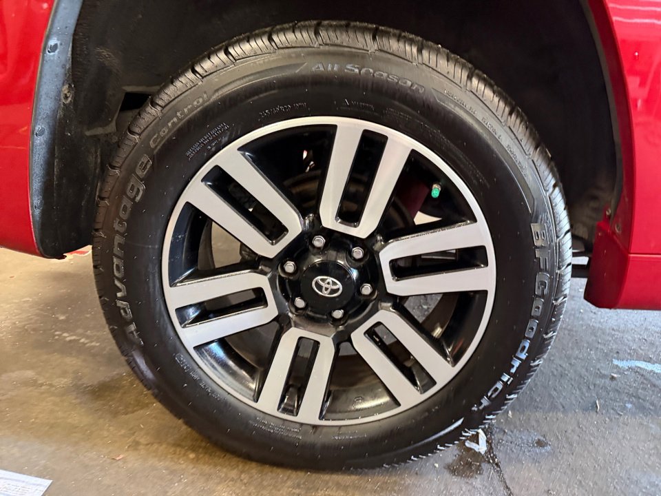 Used 2016 Toyota 4Runner Limited AWD/4WD image 27