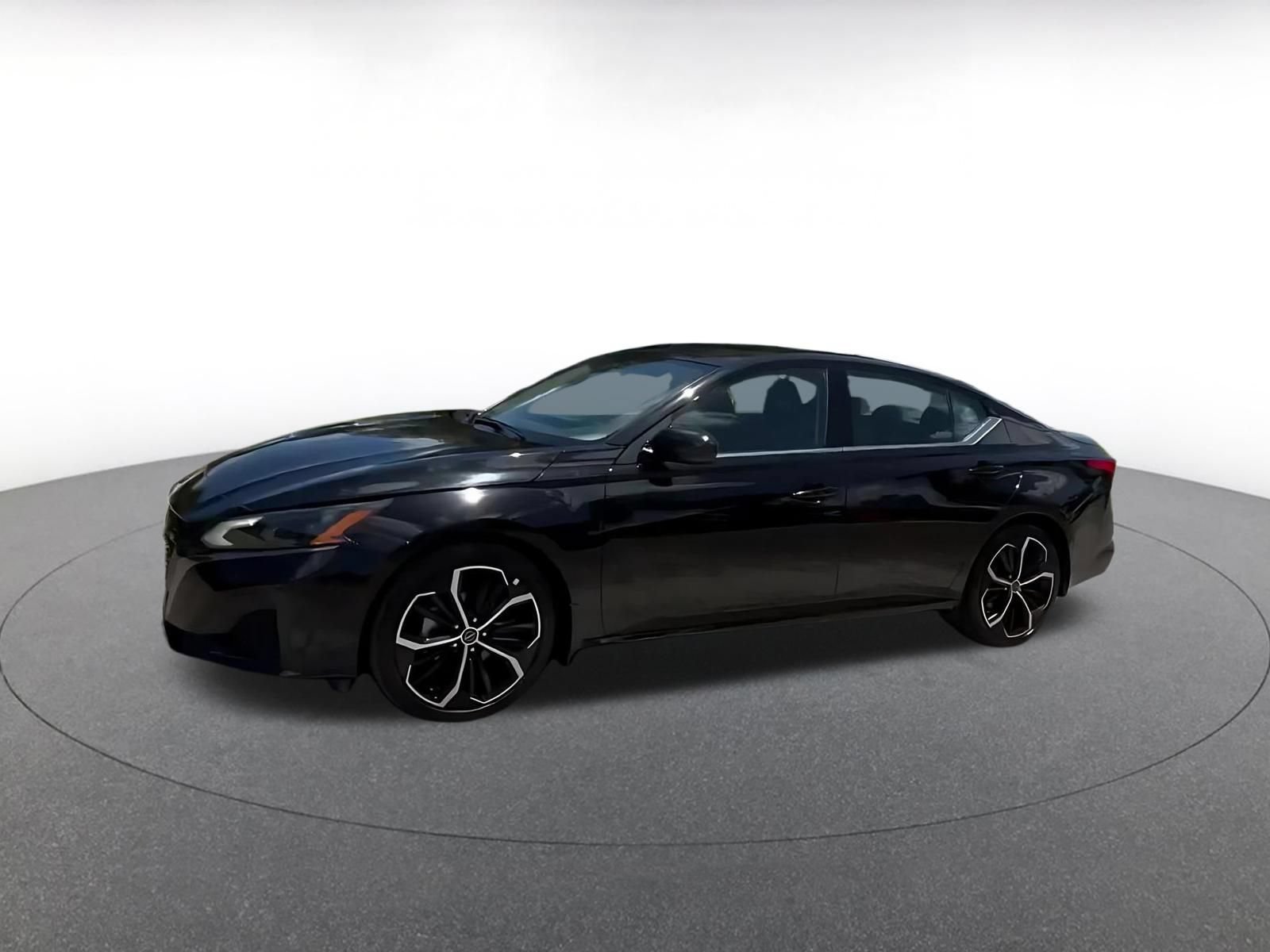 Used 2025 Nissan Altima 2.5 SR FWD image 8
