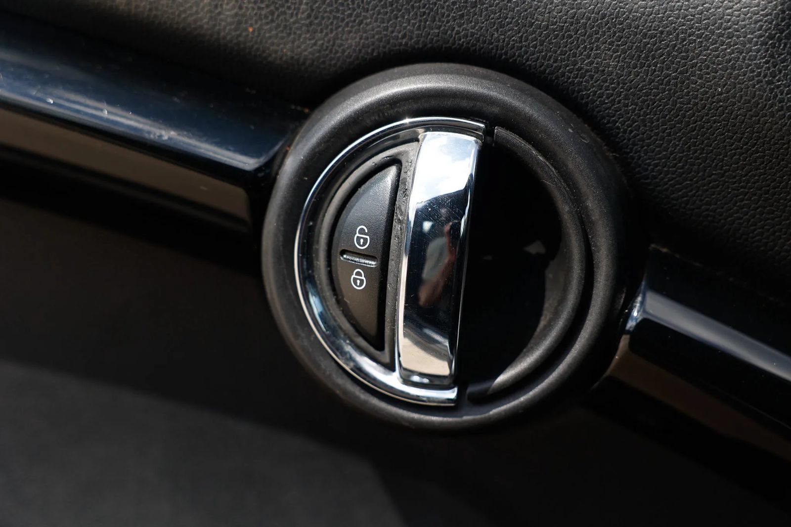 Used 2014 MINI Cooper S FWD image 39