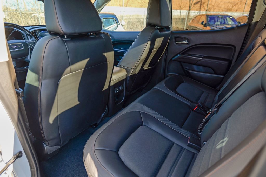 Used 2022 GMC Canyon AT4 image 25