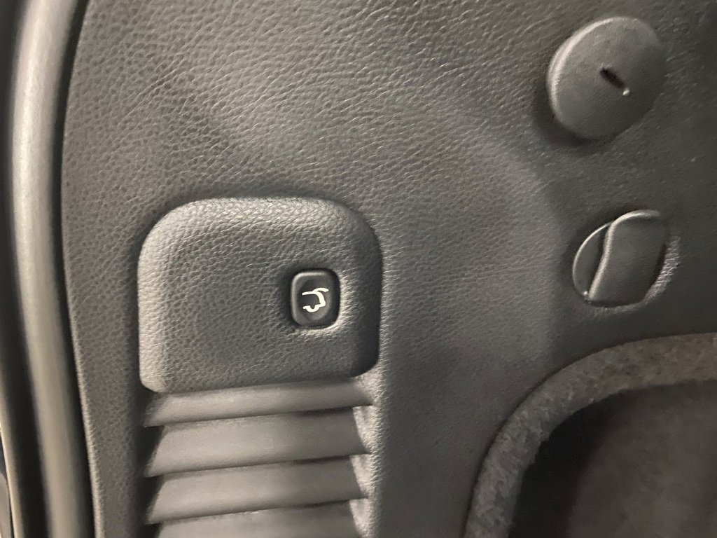 Used 2020 Jeep Grand Cherokee Limited image 18