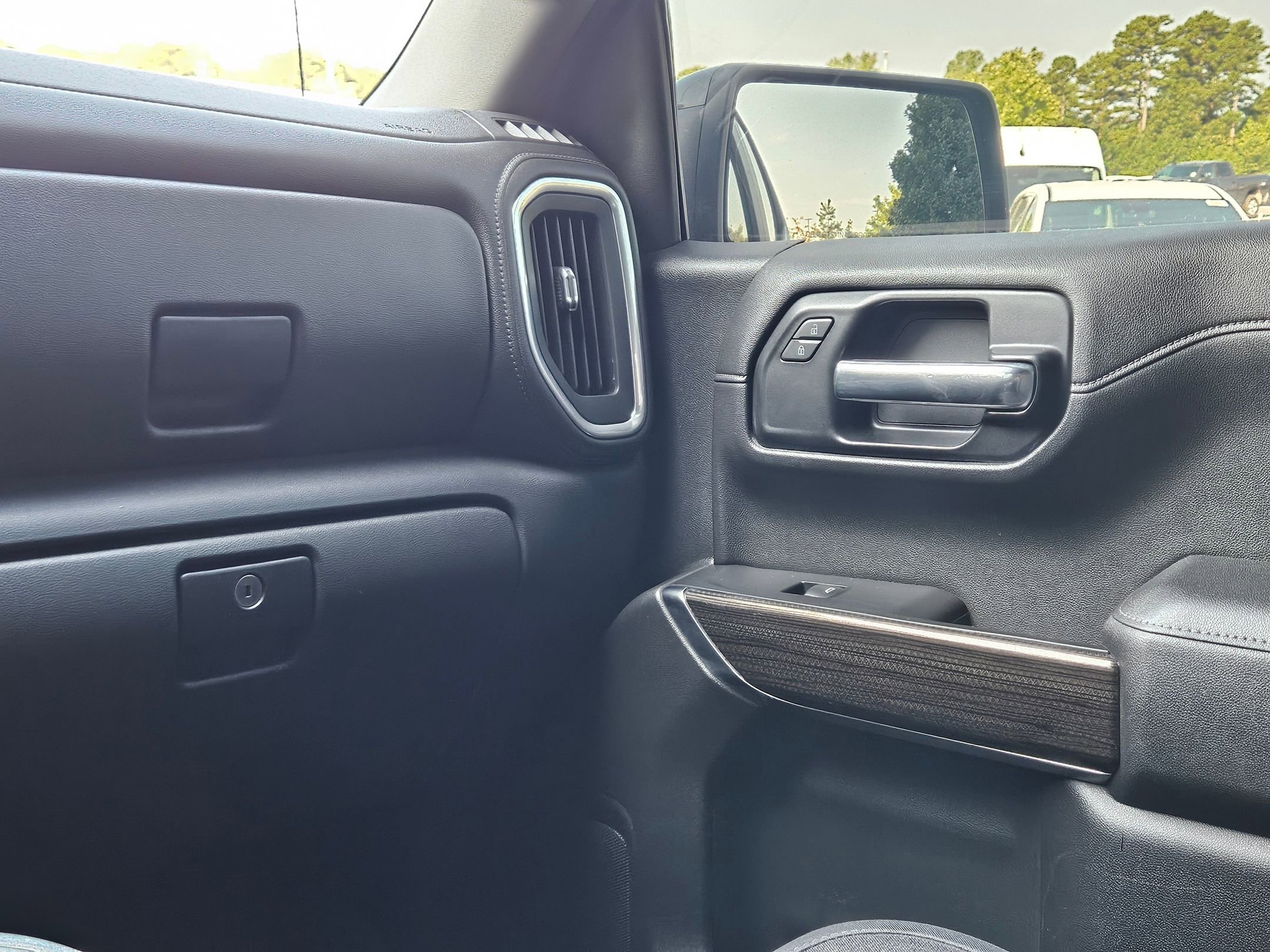 Used 2019 Chevrolet Silverado 1500 RST w/ All-Star Edition image 11