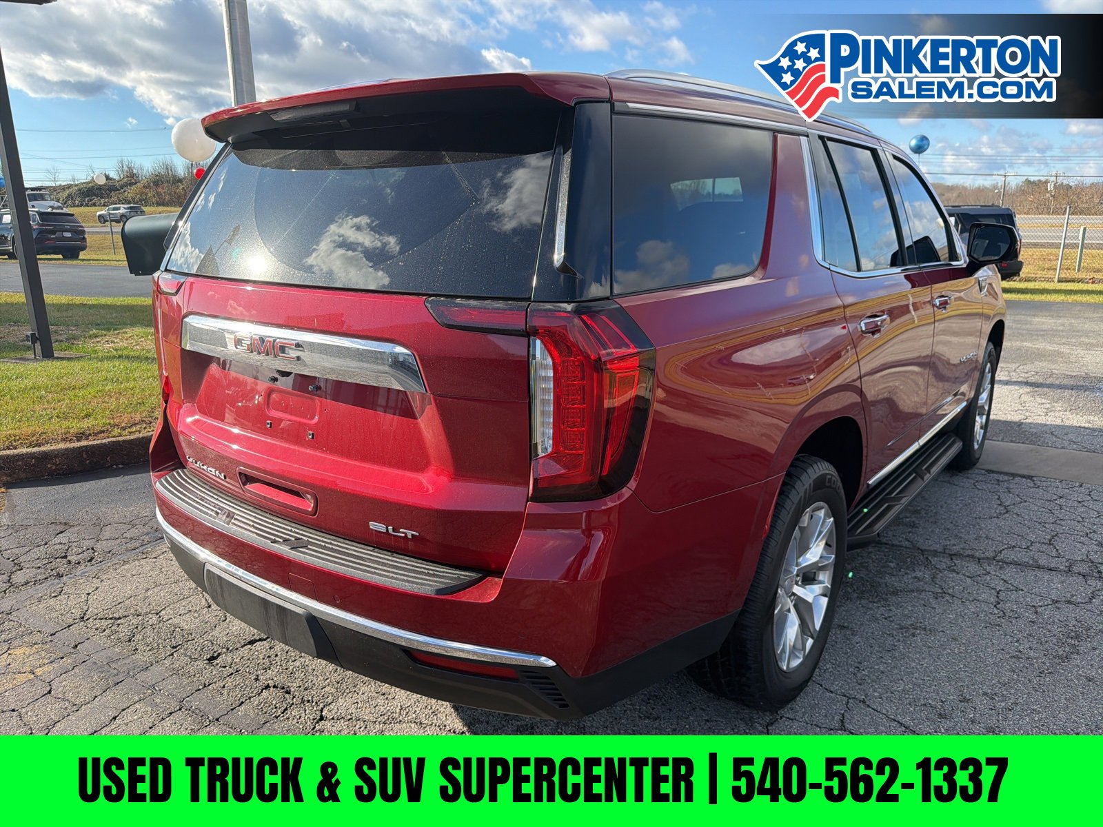 Used 2022 GMC Yukon SLT w/ SLT Premium Package image 4