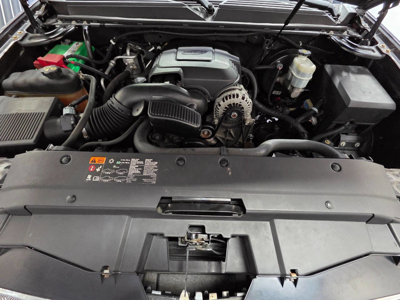 Used 2011 Chevrolet Suburban LTZ image 32