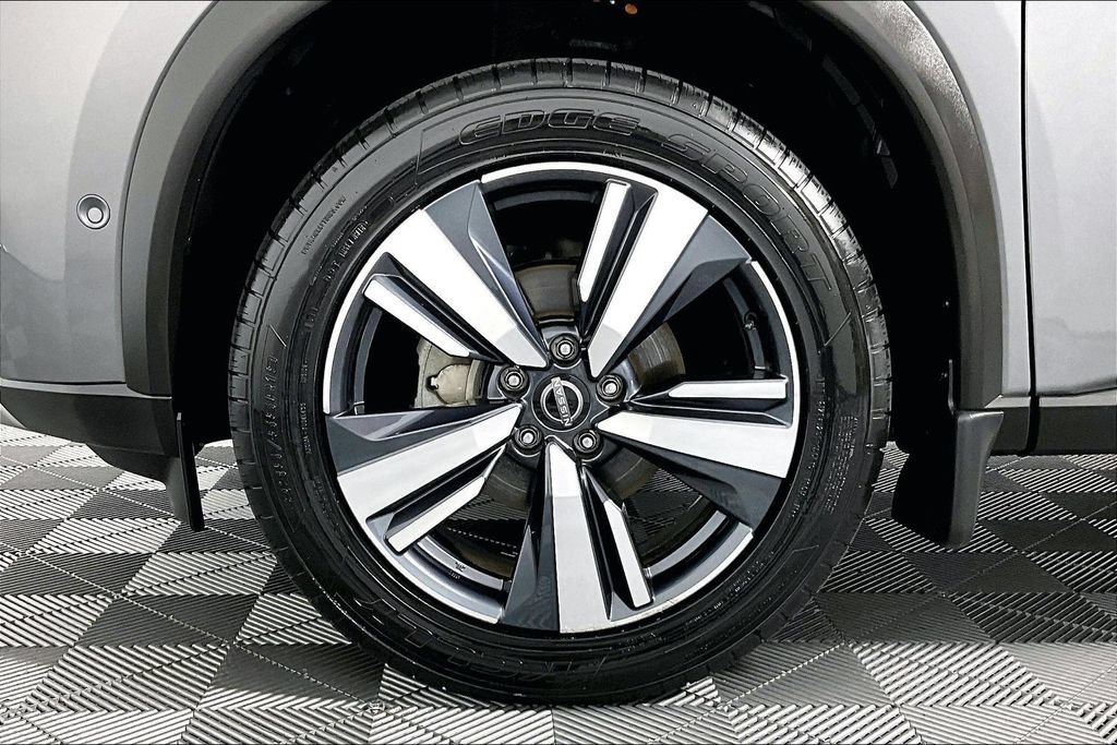 Used 2023 Nissan Rogue Platinum w/ Platinum Premium Package FWD image 8