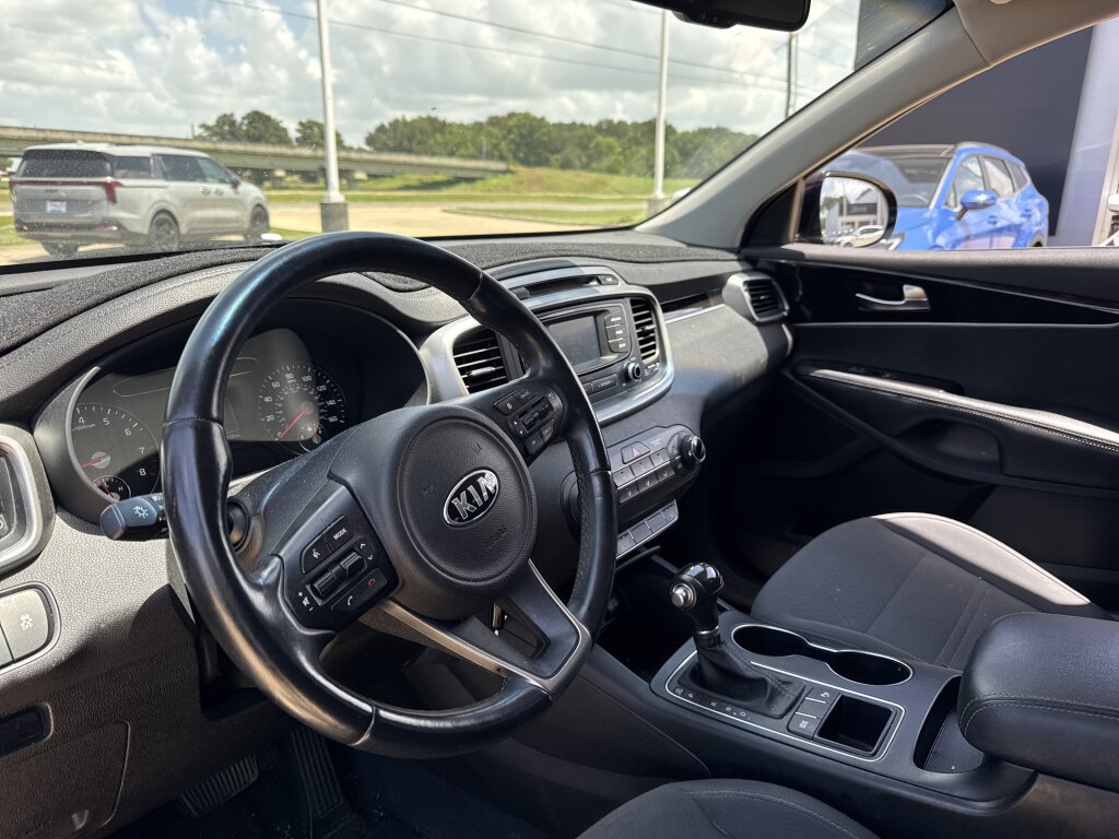 Used 2016 Kia Sorento FWD w/ LX Convenience Package image 29