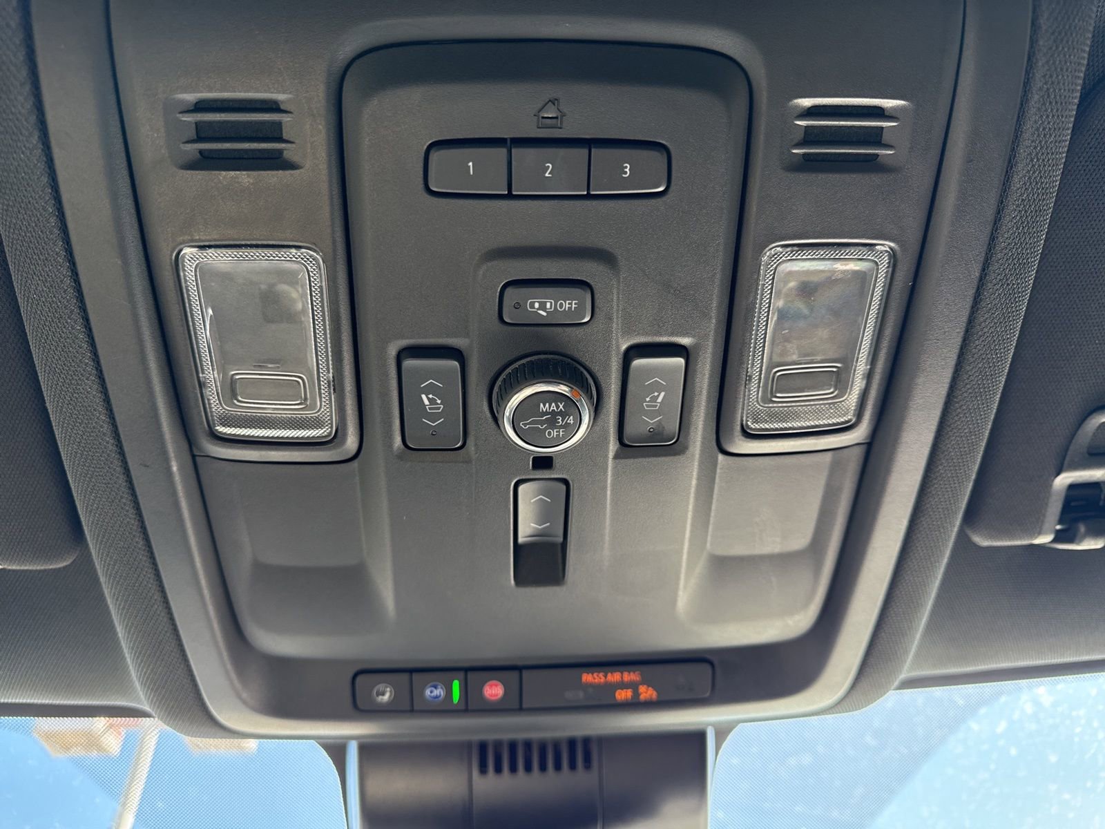 Used 2023 Chevrolet Tahoe Premier image 17