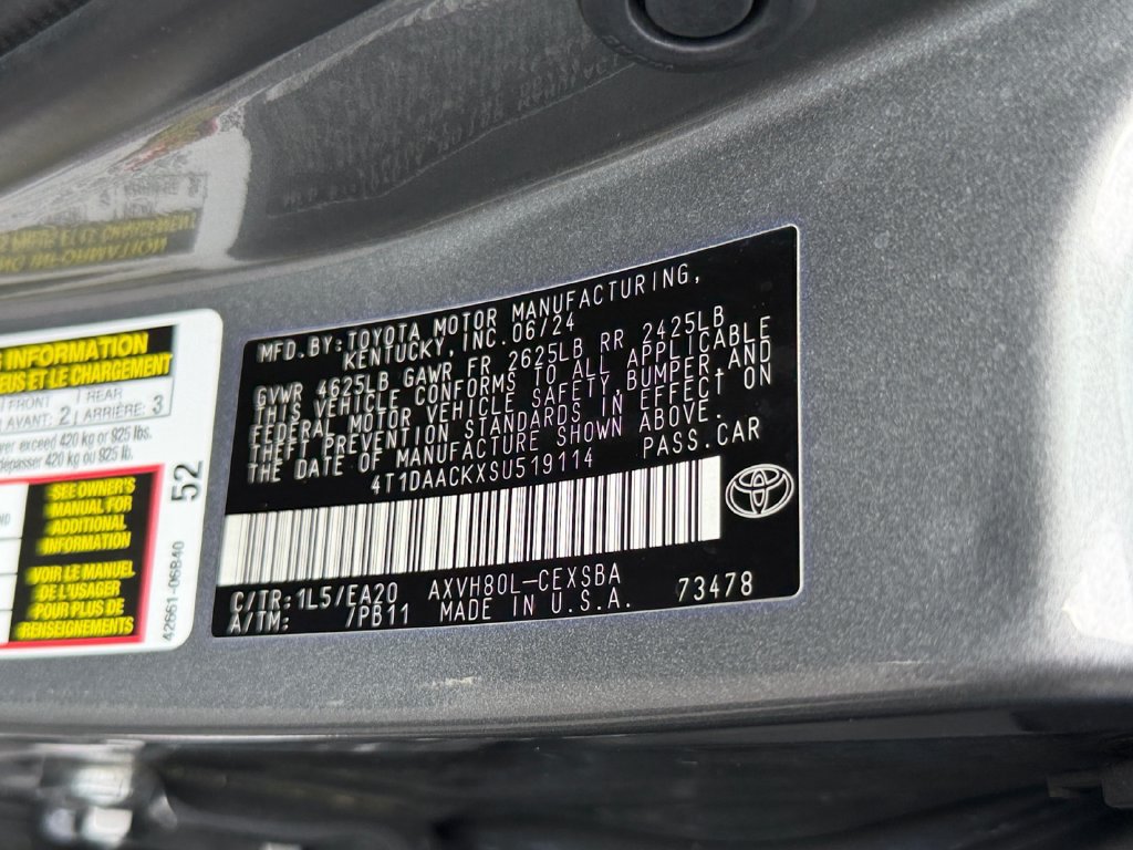 Used 2025 Toyota Camry SE FWD image 28