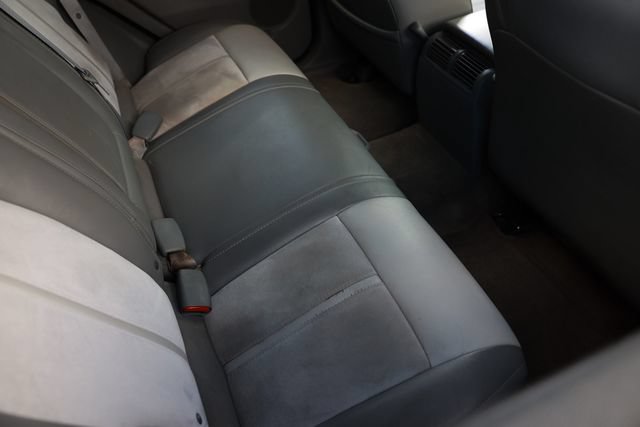 Used 2006 Jeep Grand Cherokee Overland w/ Skid Plate Group AWD/4WD image 15