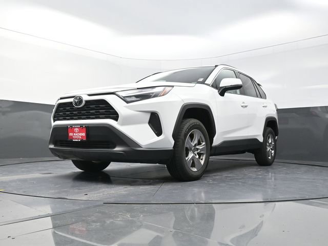 Used 2024 Toyota RAV4 XLE image 59