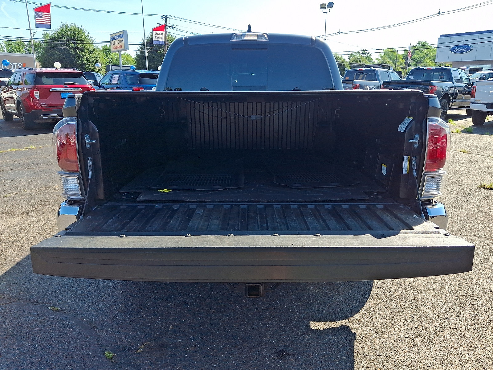 Used 2022 Toyota Tacoma TRD Off-Road AWD/4WD image 27