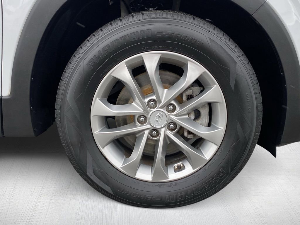 Used 2020 Hyundai Santa Fe SE FWD image 14