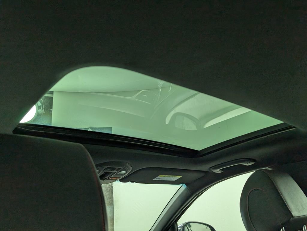 Used 2023 Genesis G70 2.0T w/ Sport Prestige Package RWD image 27