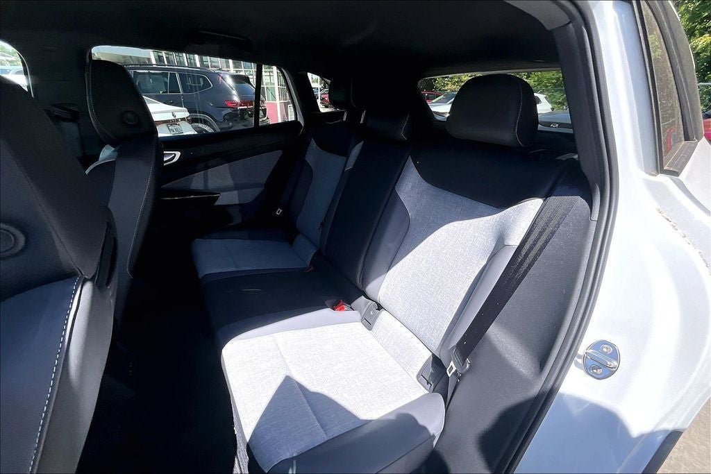 New 2026 Volkswagen ID.4 Pro RWD image 19