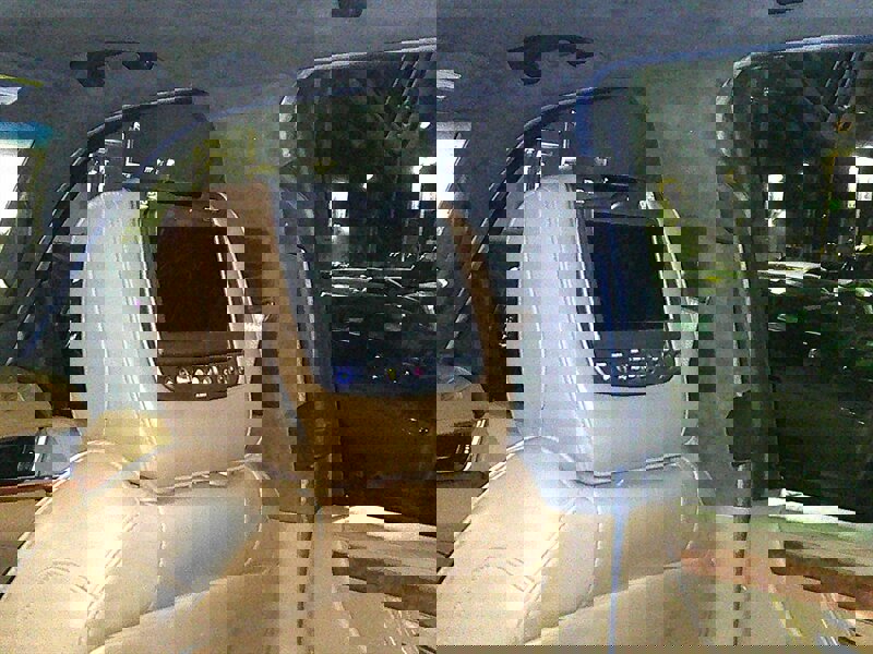 Used 2017 Cadillac Escalade ESV Platinum image 29