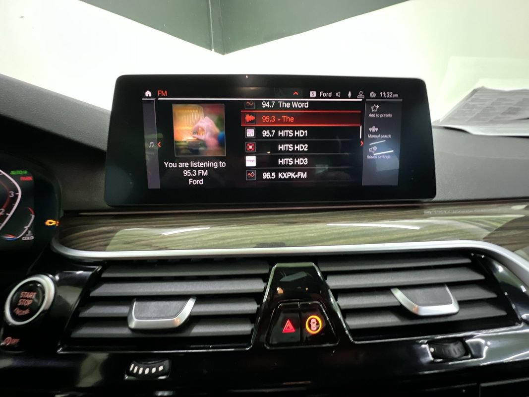 Used 2020 BMW 530i w/ Convenience Package RWD image 21