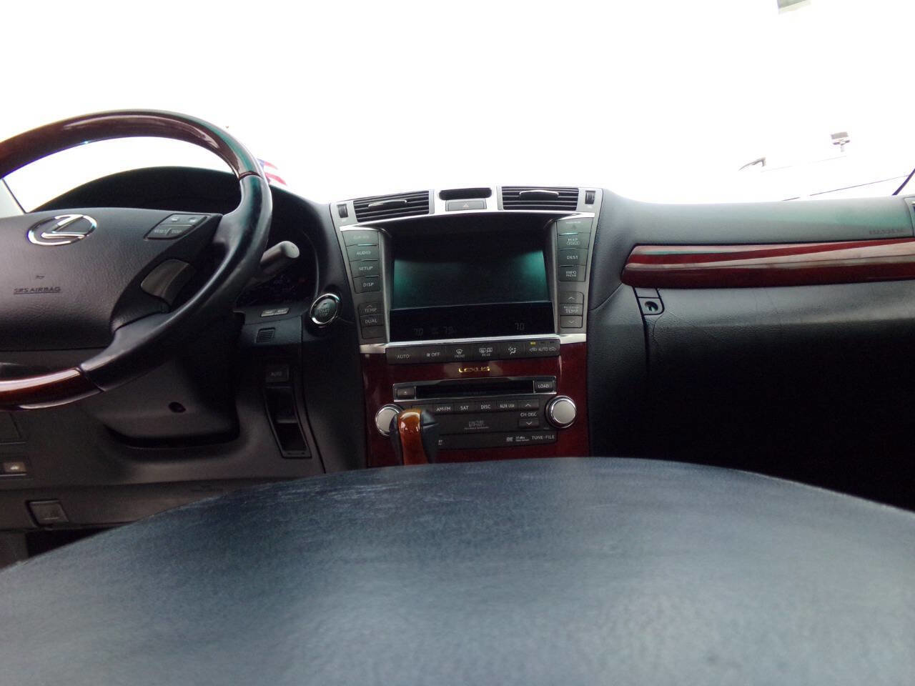 Used 2010 Lexus LS 460 AWD image 24