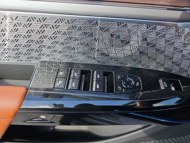 New 2025 BMW i7 M70 image 29